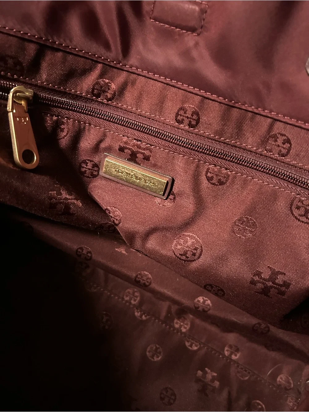 Tory Burch Bordeaux large Tote with Logo Medallion